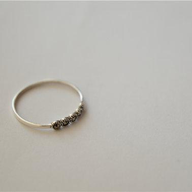 Thin Marcasite Ring, Tiny Vintage Ring ( Jz19)