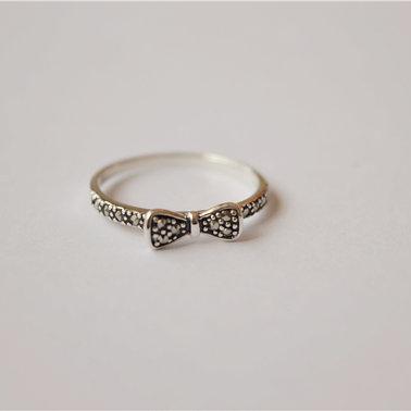Marcasite Ring, Bow Ring, Black Marcasite Stone..