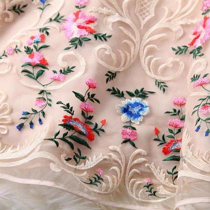 Nice Exquisite Embroidery Palace Disk Flower Party..