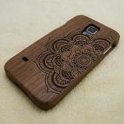 Mandala phone case, Wood Galaxy S5 case, Samsung Galaxy S5 case, Natural Wood case, mandala, laser engraving, real wood, Walnut