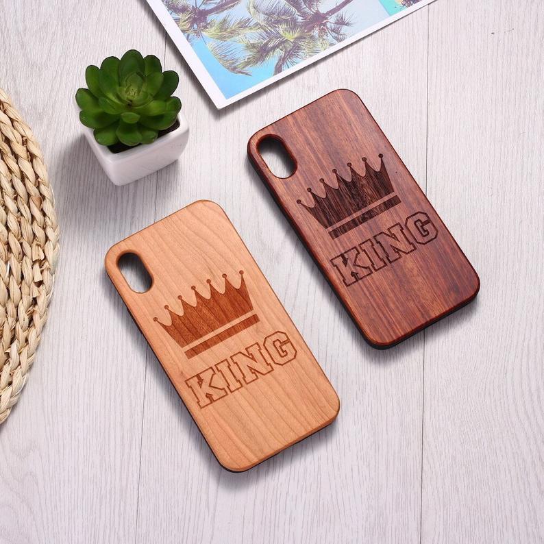 Real Wood Wooden King Boyfriend Couple Carved Cover Case For Iphone 5 5s Se 6 6s 7 8 Plus X Xs Xr Max 11 12 Pro Max