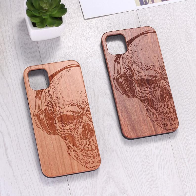 Real Wood Wooden Skull Headphones Music Rock Carved Cover Case For Iphone 5 5s Se 6 6s 7 8 Plus X Xs Xr Max 11 12 Pro Max