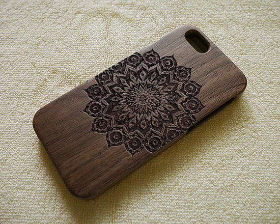 Mandala Handmade Shorckproof Vintage Apple Carved Phone Case For Iphone Xs Xr X 8/ 8 Plus 7/7 Plus 6s 6 Se 5s 5 5c